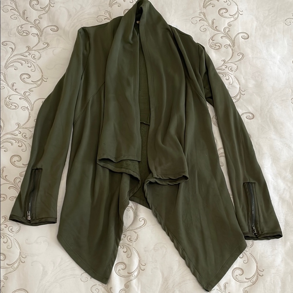 Bordeaux Green Waterfall Cape